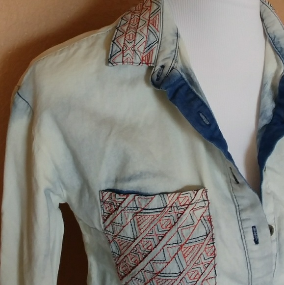 Dani button down - Picture 2 of 4